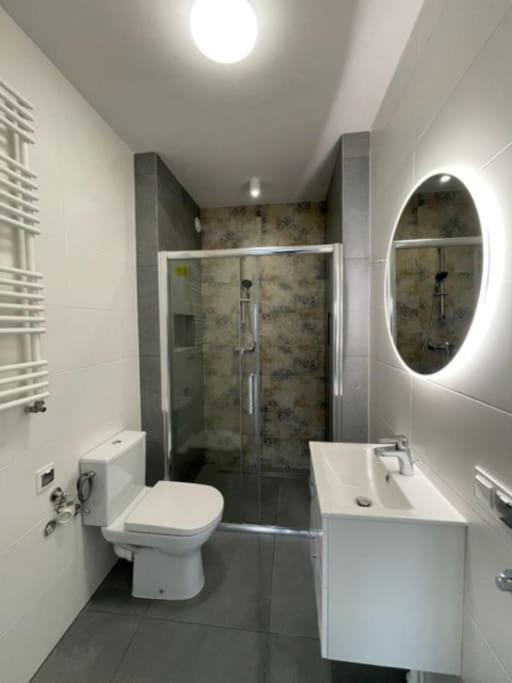 Apartament Sloneczny Kamienica Grochow With Free Parking Varsovia Exterior foto